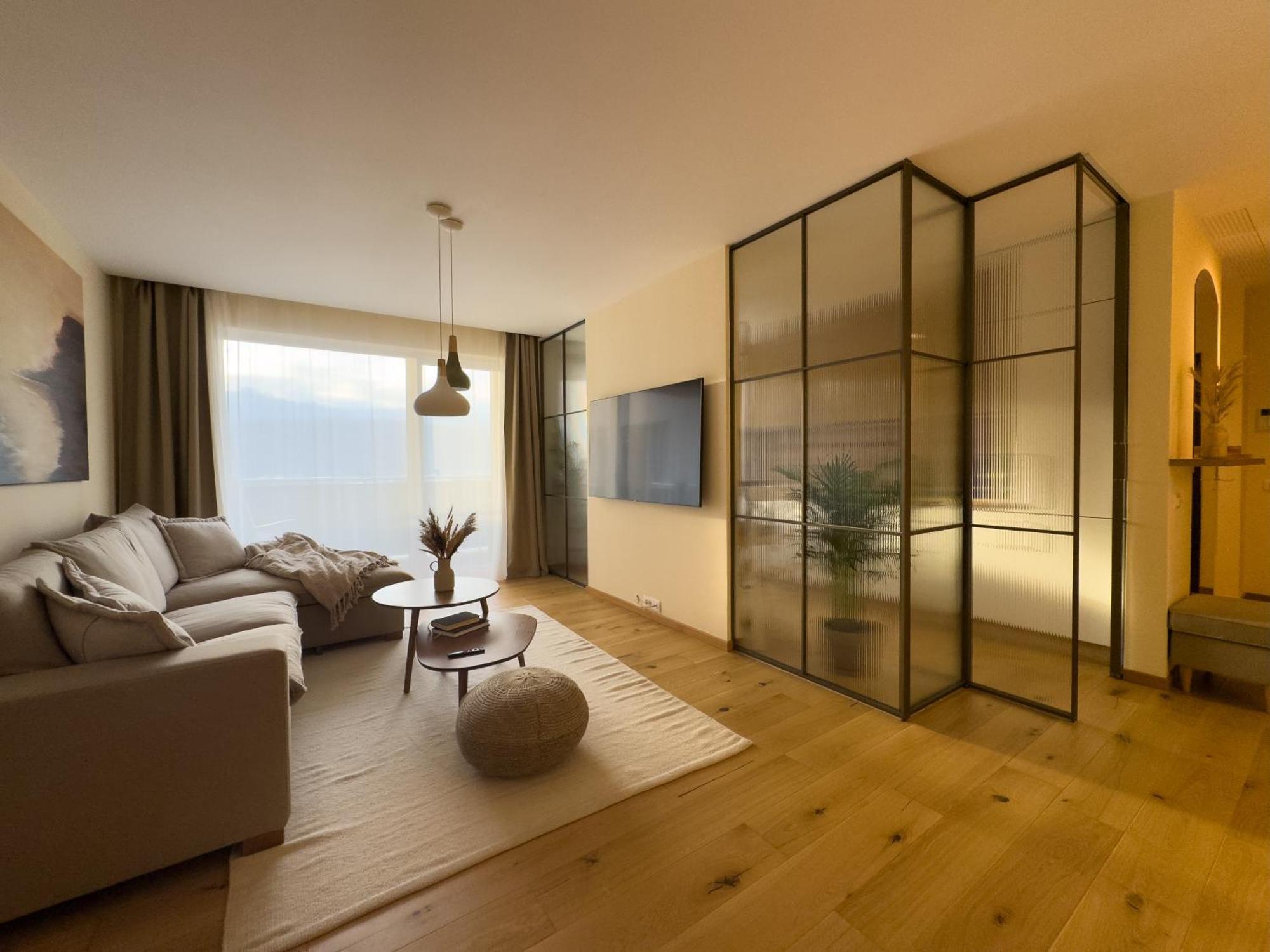 Apartament Cozy Elegant With Mountain Views & Parking *