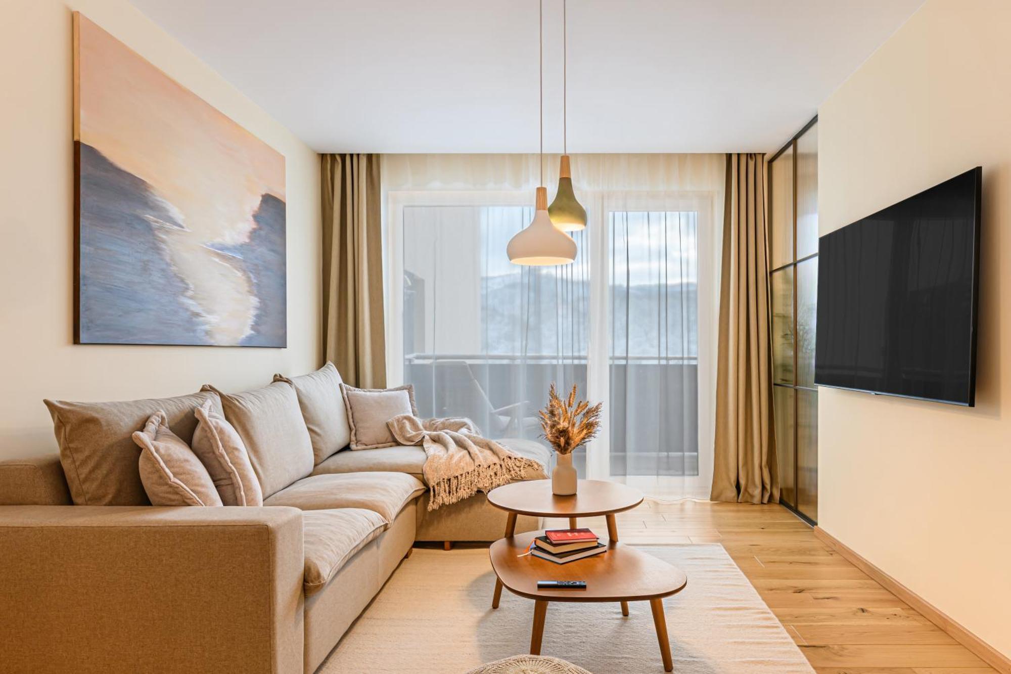 Apartament Cozy Elegant With Mountain Views & Parking Brașov