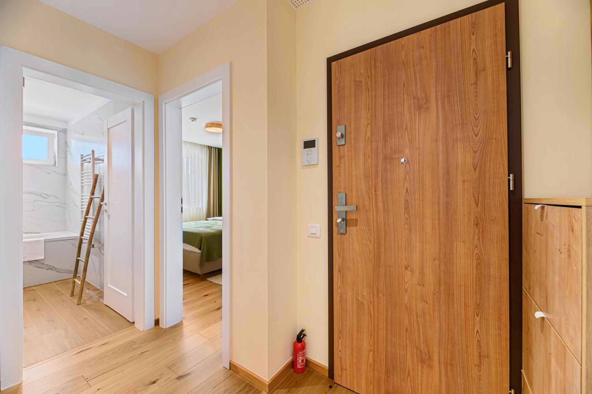 Cozy Elegant With Mountain Views & Parking Brașov