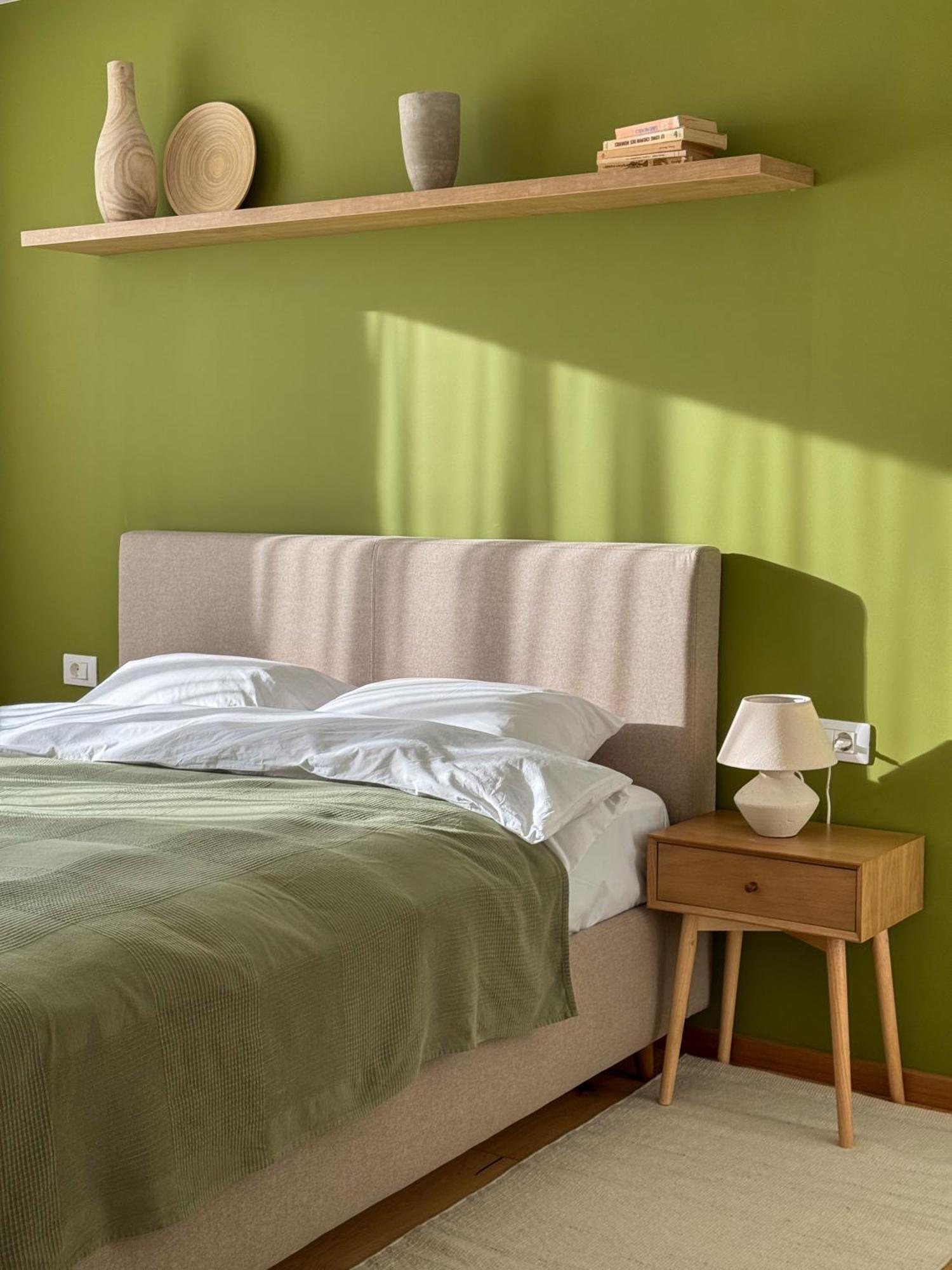 Cozy Elegant With Mountain Views & Parking