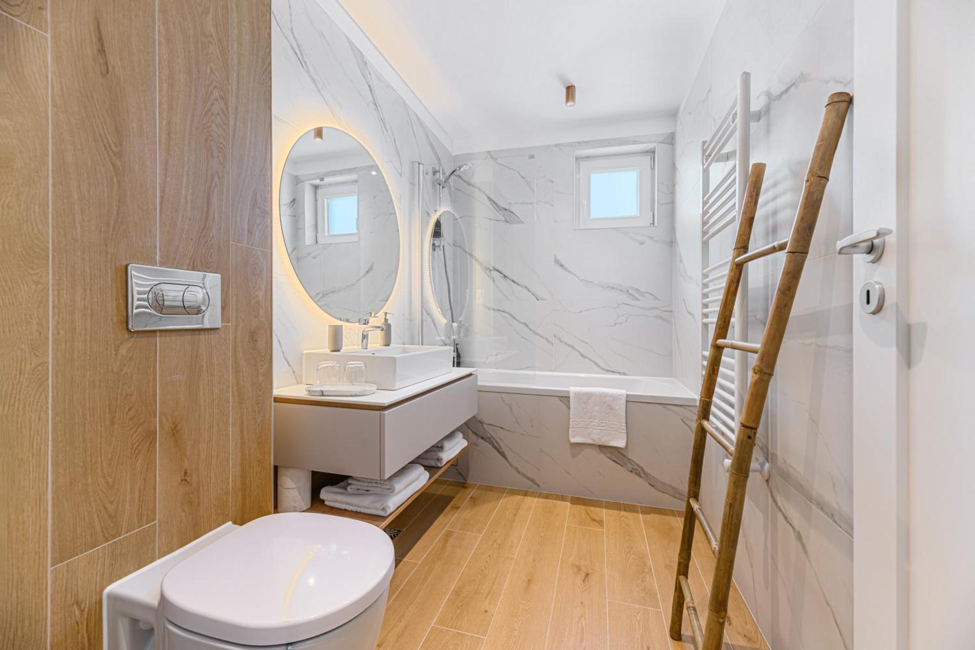Cozy Elegant With Mountain Views & Parking Brașov